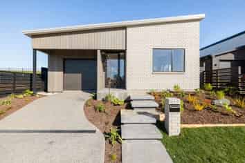 16 Lumino Terrace, Peacocke