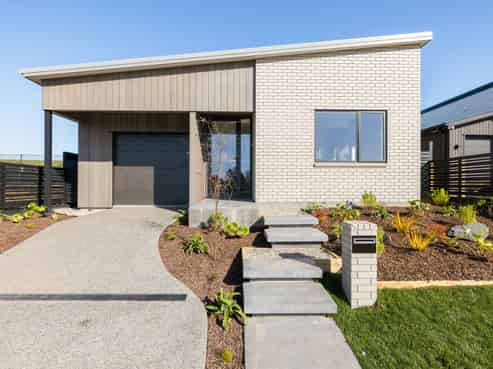 16 Lumino Terrace, Peacocke