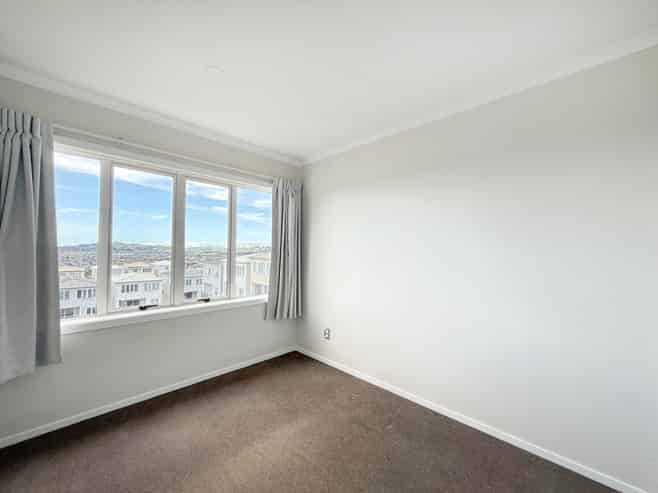 7 Panakenake Way , Flat Bush