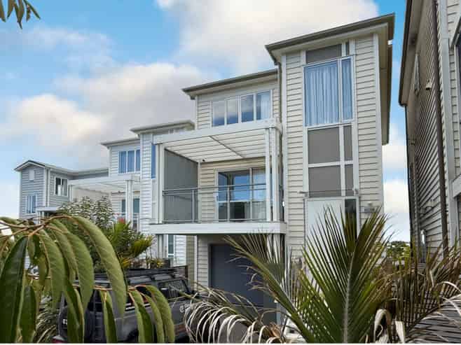7 Panakenake Way , Flat Bush
