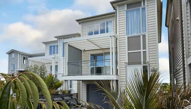 7 Panakenake Way , Flat Bush