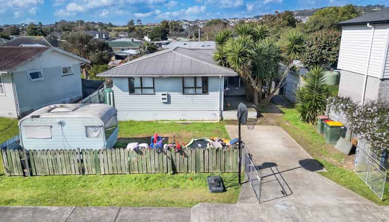 1 Mountbatten Place, Papakura