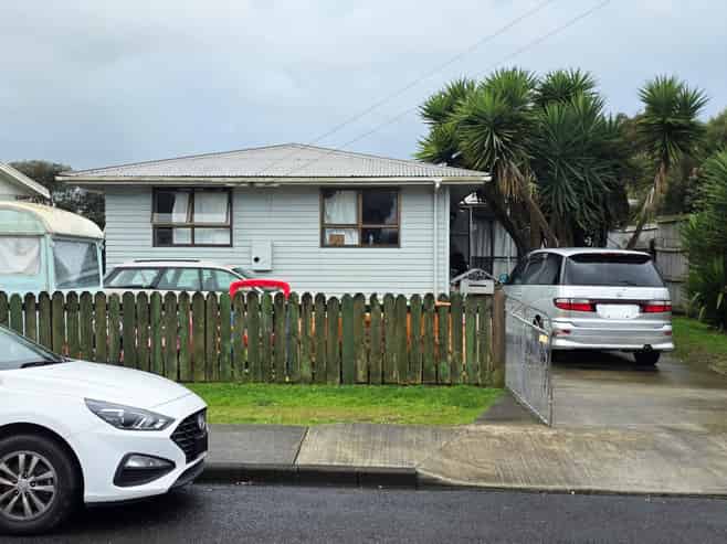 1 Mountbatten Place, Papakura