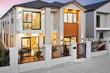 219C Murphys Road, Flat Bush