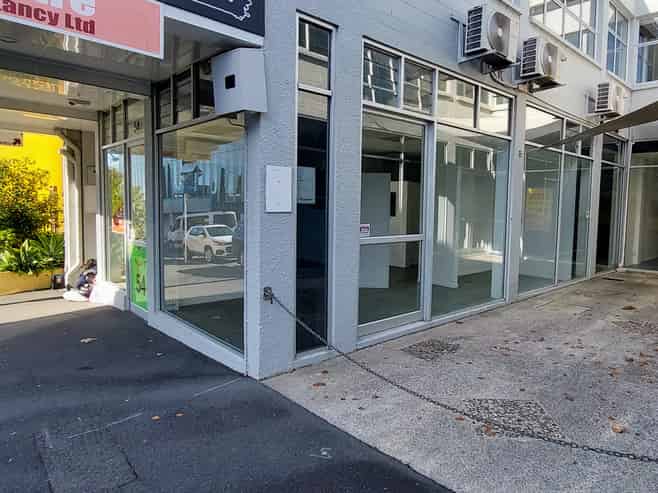 DOWNTOWN SUITES - UP TO 6 MONTHS RENT FREE