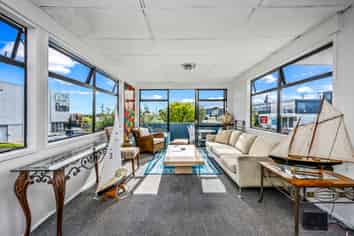 Exceptional Industrial Unit With Options  