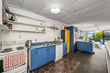 Exceptional Industrial Unit With Options  