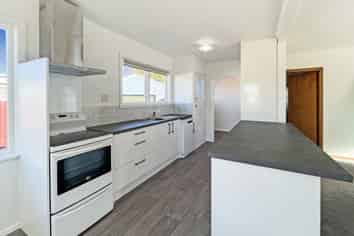 28 Langley Avenue, Milson