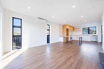 7/21 Peachgrove Road, Te Atatu Peninsula