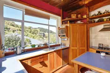 4 Somes Road, Lyttelton