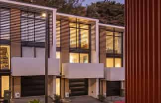 31 Erica Pabst Way, Island Bay