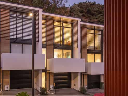 31 Erica Pabst Way, Island Bay