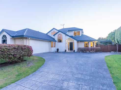138 Milne Drive, Paraparaumu
