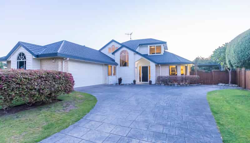 138 Milne Drive, Paraparaumu