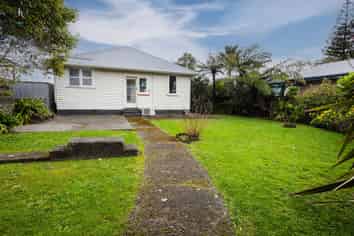 15 Domain Terrace, KARORO