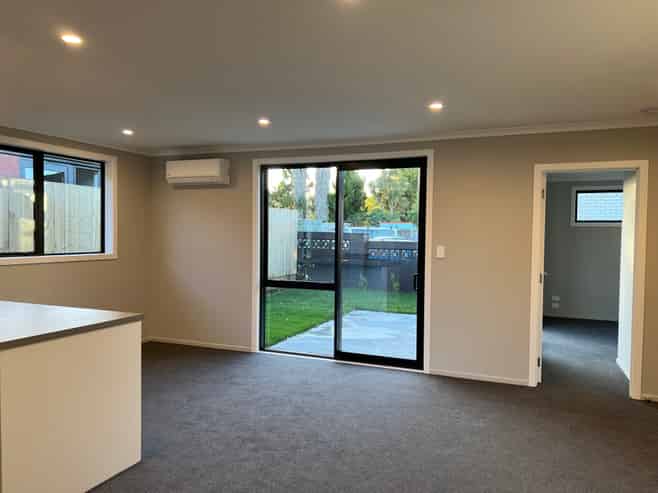 2/41 Kenney Crescent, Fairfield