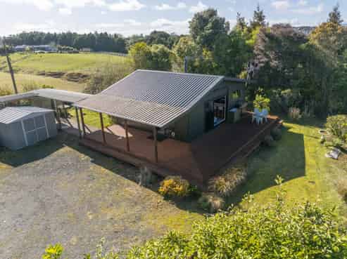 18 Whakaroa Road, Kinloch