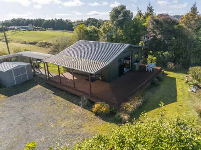 18 Whakaroa Road, Kinloch