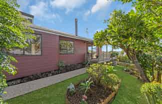 2/14 Pleasant Road, Glen Eden