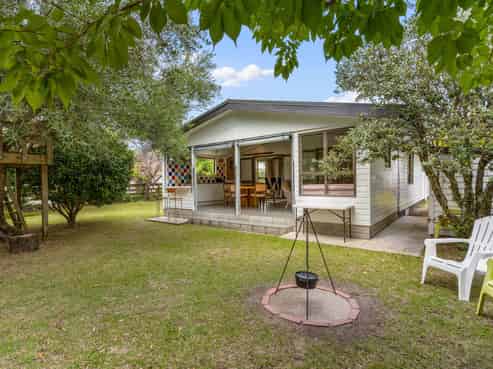 218 Patuwai Drive, Whangamata