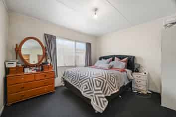 42B Elizabeth Street, Victoria