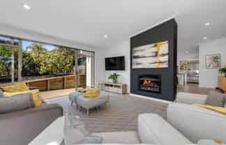41 Intrepid Crescent, Beachlands