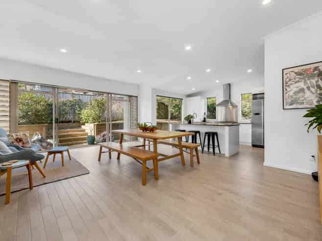 41 Intrepid Crescent, Beachlands