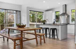 41 Intrepid Crescent, Beachlands