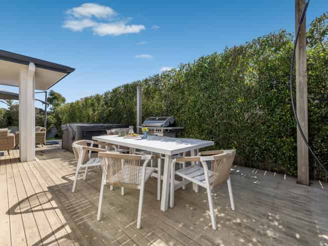 41 Intrepid Crescent, Beachlands