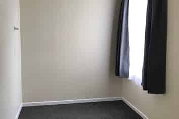 28 Mein St, Newtown