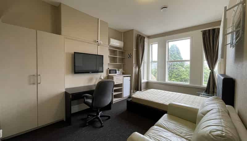 Room 5/ 54 Queen Street, North Dunedin