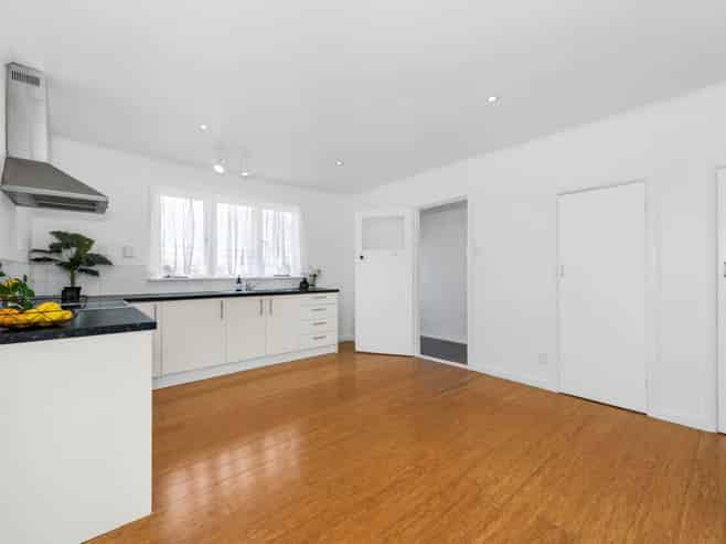 84 Karaka Road, Beachlands