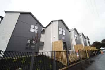 3b/20 Cameron Road, Hillcrest