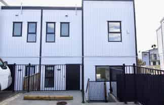 11 Putiputi Way, Papakura