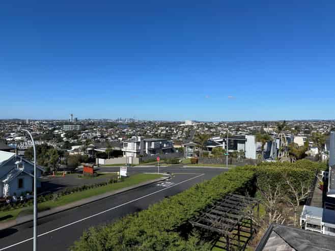 11 Katui Street, Castor Bay
