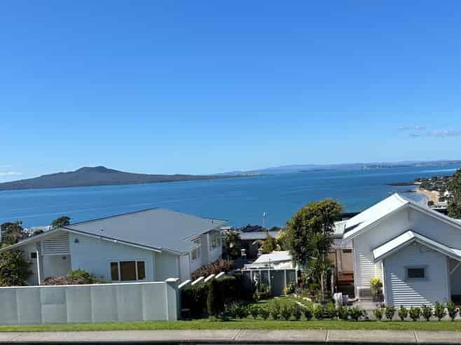11 Katui Street, Castor Bay