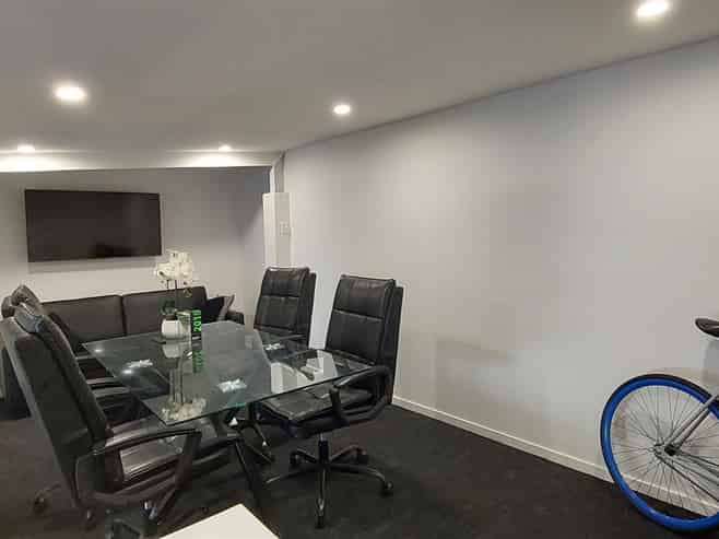 Newly Refurbished Unit