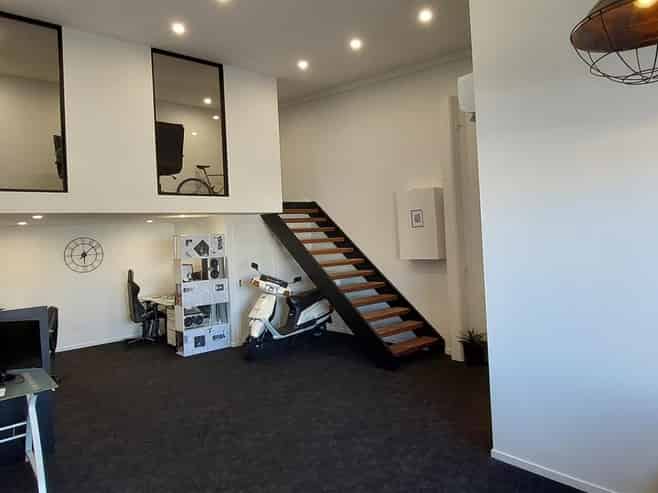 Newly Refurbished Unit