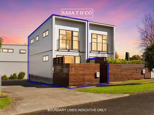 2/16 Putini Road, Mangere Bridge
