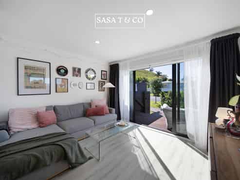 2/16 Putini Road, Mangere Bridge