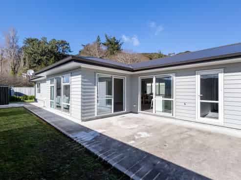 8A Karaka Street, Wainuiomata