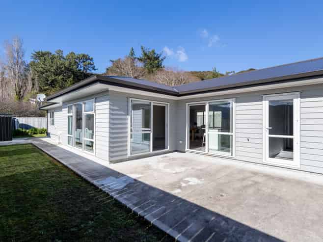 8A Karaka Street, Wainuiomata