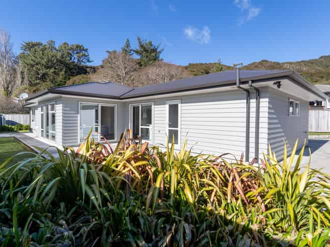 8A Karaka Street, Wainuiomata