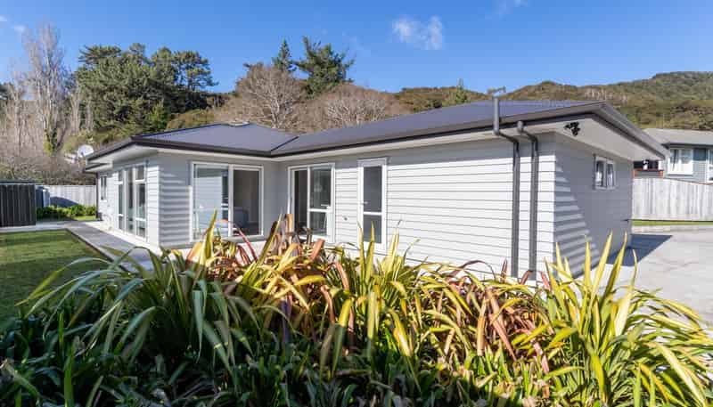 8A Karaka Street, Wainuiomata
