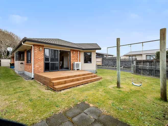 15A Marchant Place, Westown