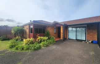 12 Larkspur Court, The Gardens