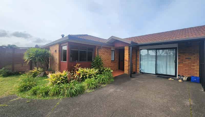 12 Larkspur Court, The Gardens