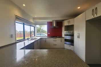 12 Larkspur Court, The Gardens