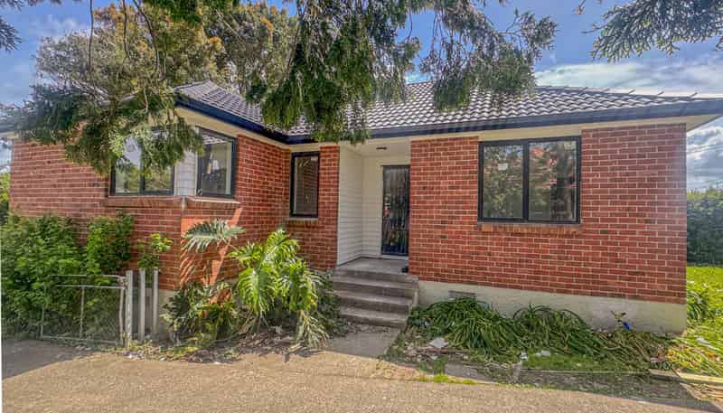 32 Larsen Street, Otara