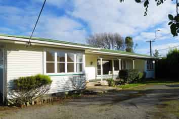 12 Arawhata Rd, Paraparaumu